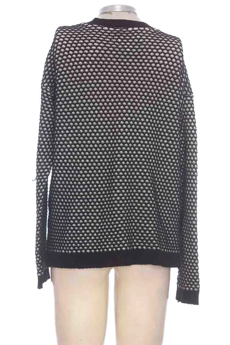 SWEATER COLOR NEGRO  RIFLE