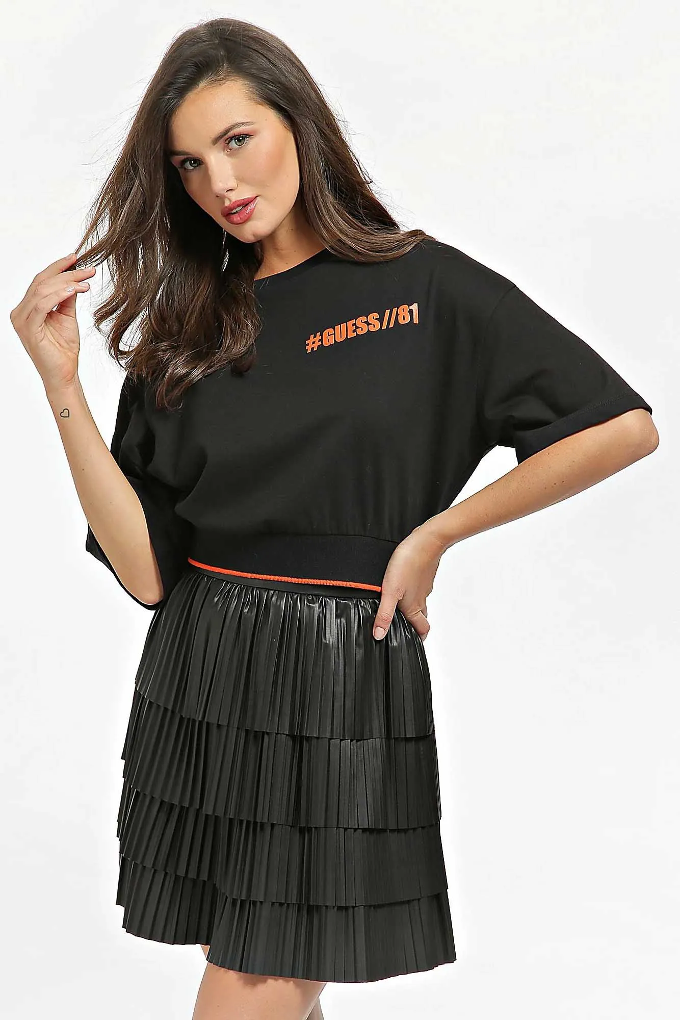 Top para mujer de Guess Jeans – W0BI93K8FQ1