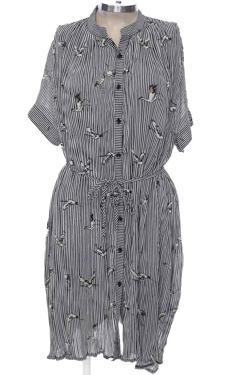 VESTIDO / ENTERIZO COLOR NEGRO  CLOSEANDO