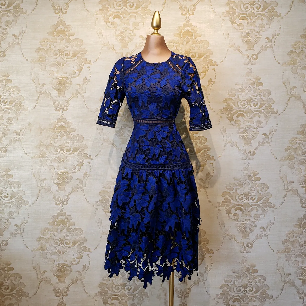 Vestido Azul Rey Corto Encaje con Manga