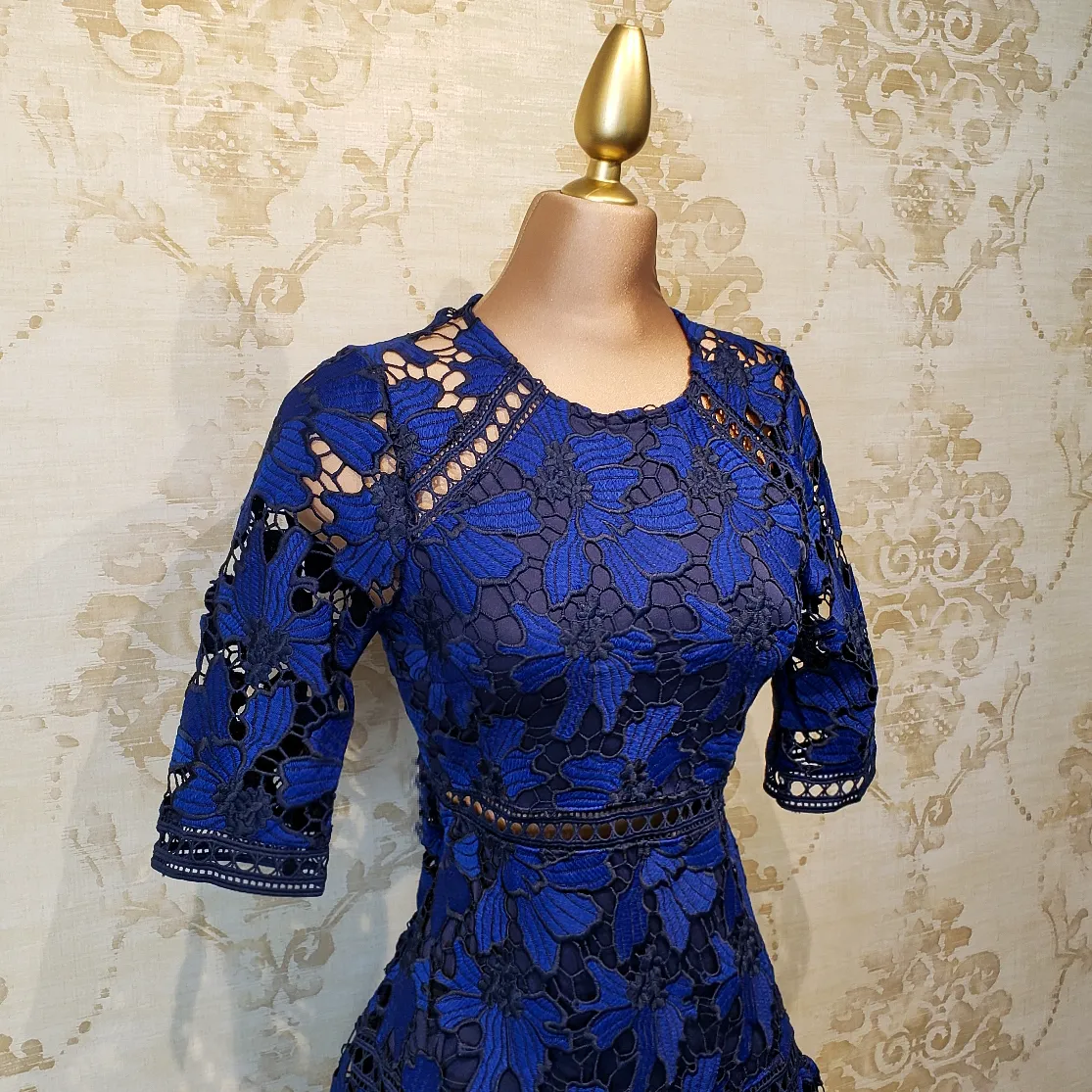 Vestido Azul Rey Corto Encaje con Manga