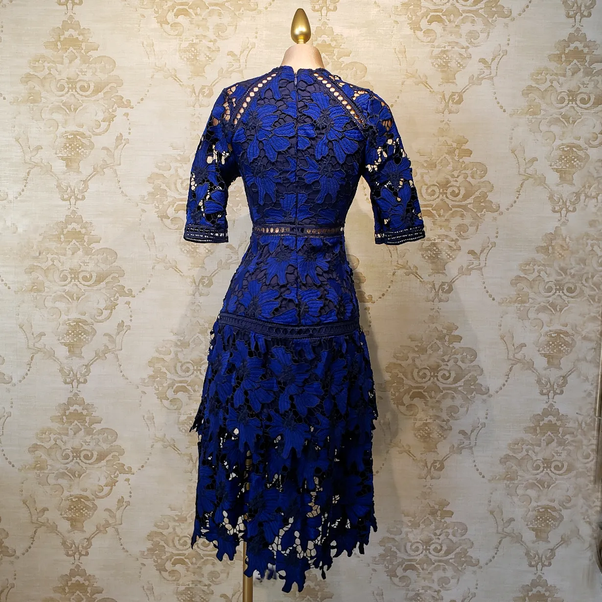 Vestido Azul Rey Corto Encaje con Manga
