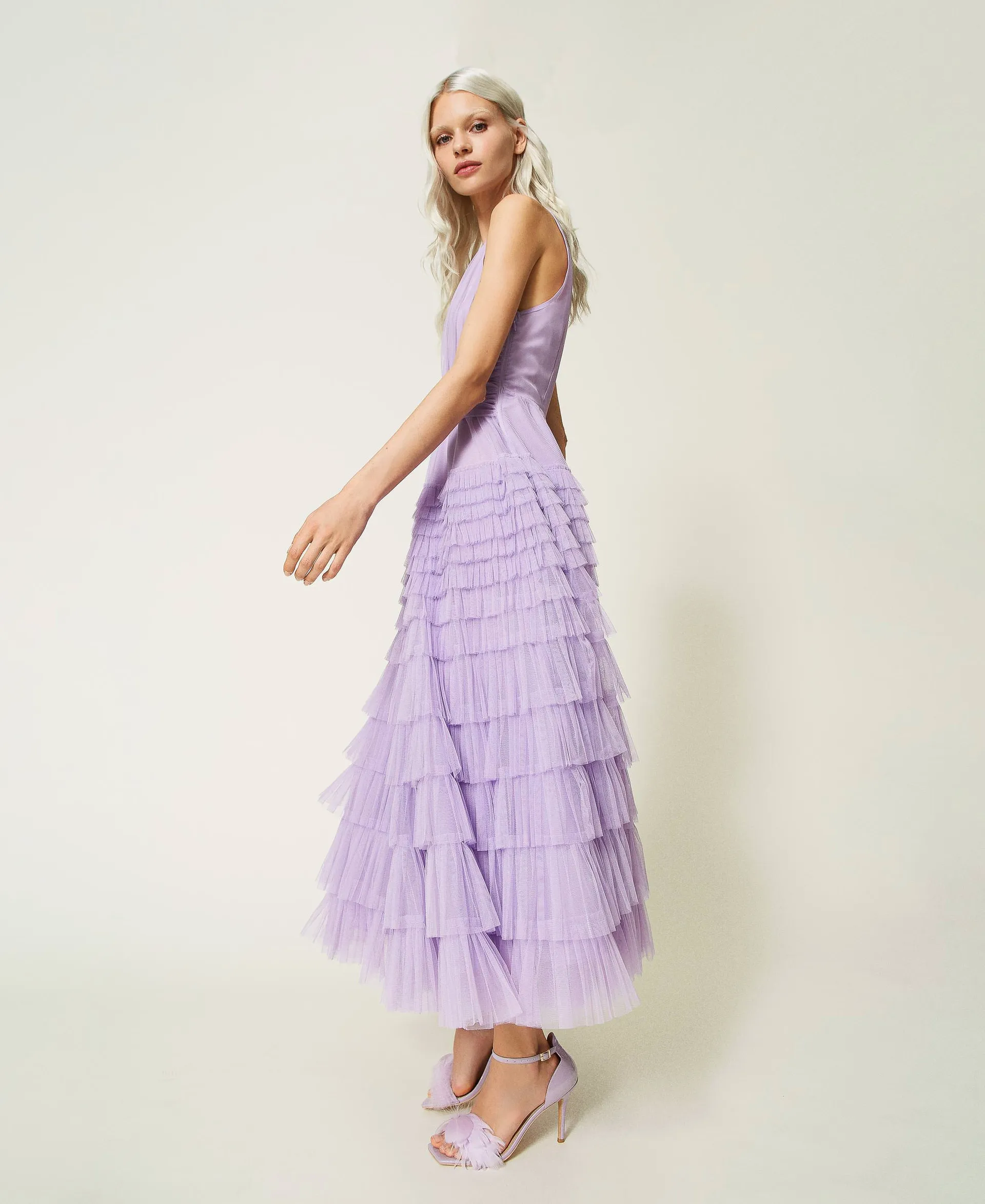 Vestido midi de tul con volantes