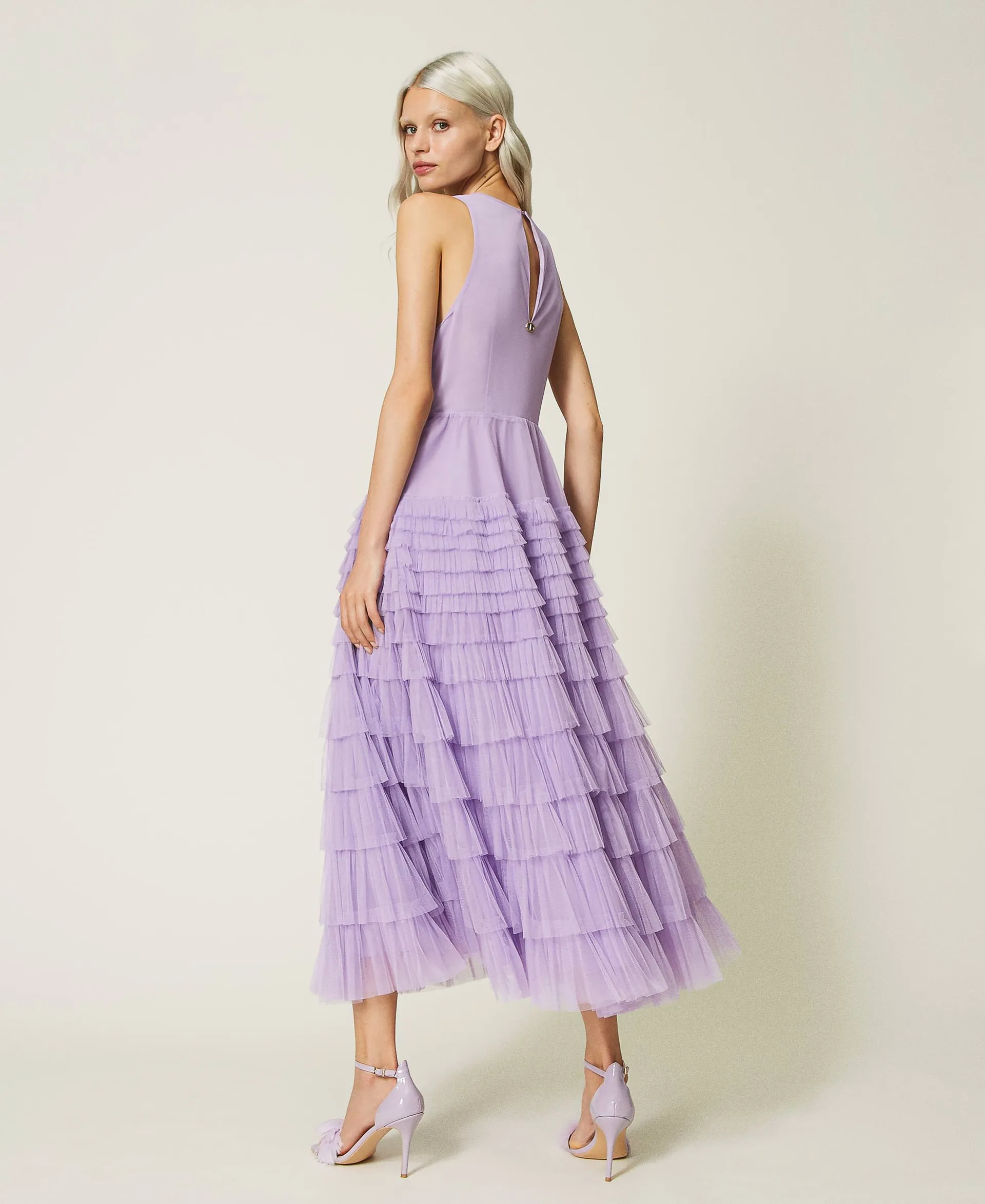 Vestido midi de tul con volantes