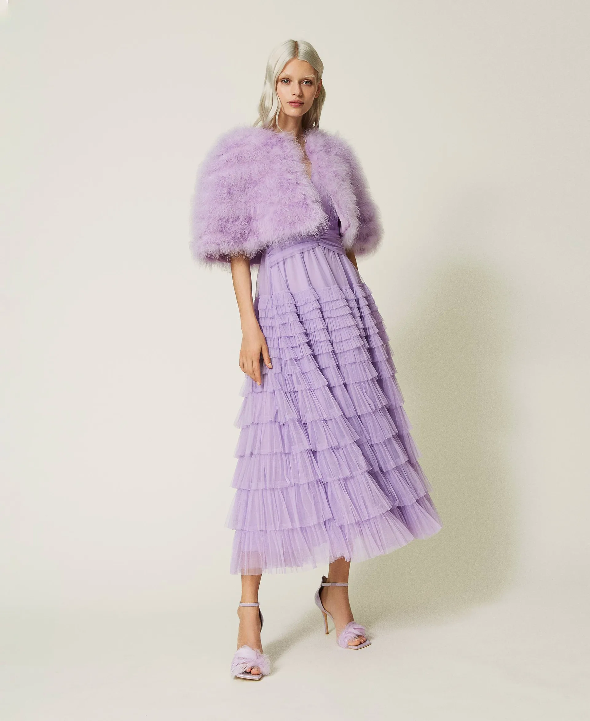 Vestido midi de tul con volantes