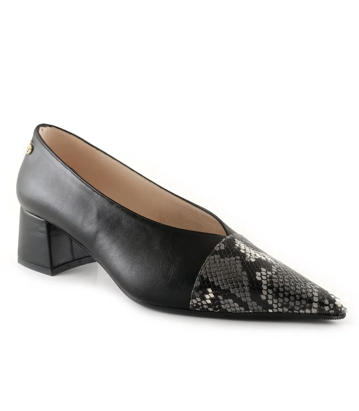 Zapatos salón con puntera en serpiente